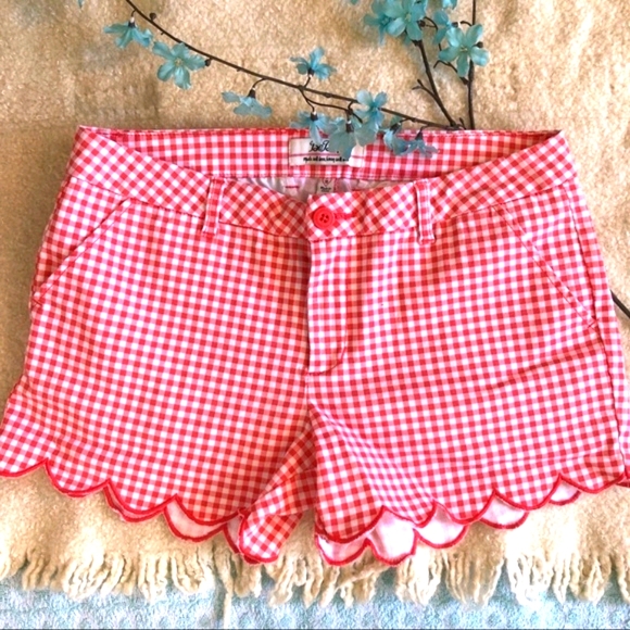 BeBop Scalloped Red & White Gingham Shorts (11) - Picture 3 of 7